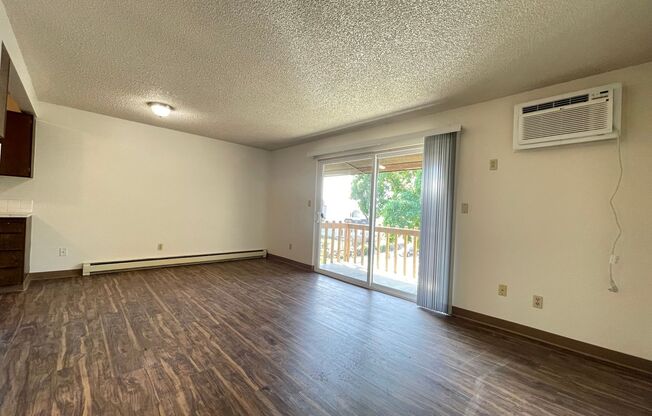 1 bed, 1 bath, $925, Unit Unit 12