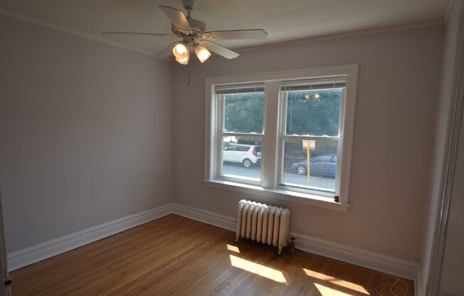 2 beds, 1 bath, 950 sqft, $1,700, Unit 4407-1A