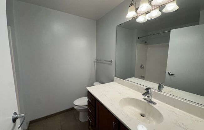 1 bed, 1 bath, 576 sqft, $1,600, Unit 507