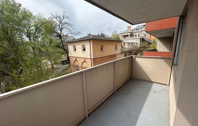 2 beds, 1.5 baths, 750 sqft, $1,595, Unit 307