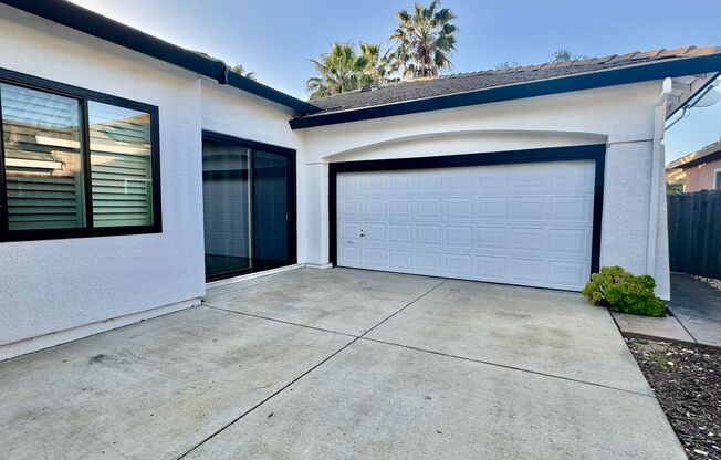 CLEAN AND SPACIOUS ONE STORY, 3 BED, 2 BATH, 2 CAR GARAGE IN WEST SACRAMENTO
