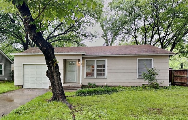 412 HARRISON LN