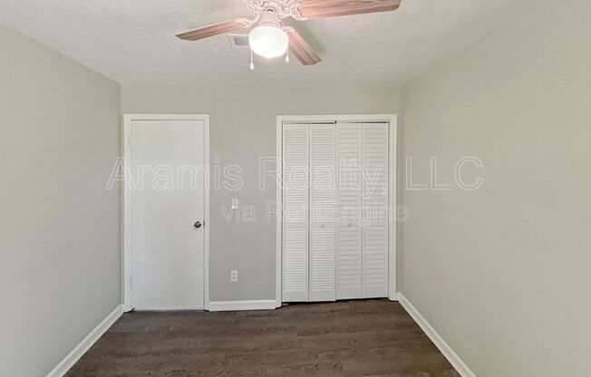 1857 WHITEHALL FRST CT SE
