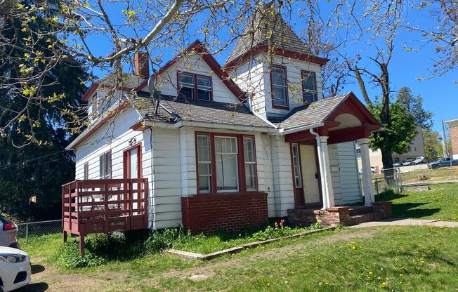 Cheney-Perfect setup for group living—6 bedrooms, 2 kitchens, and plenty of space near campus. Off street parking