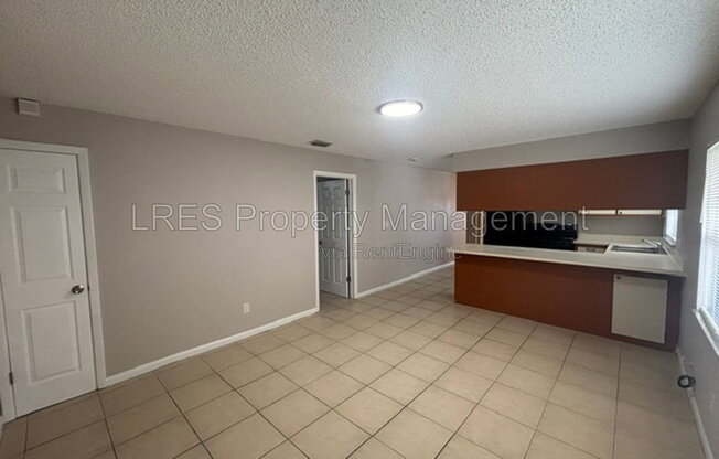3 beds, 1.5 baths, 1,100 sqft, $1,599