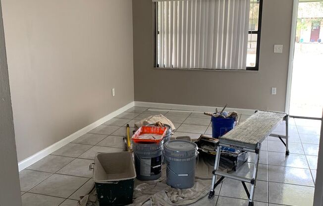 Charming 3 bedroom/1.5 bath Fenced Home in St.Cloud