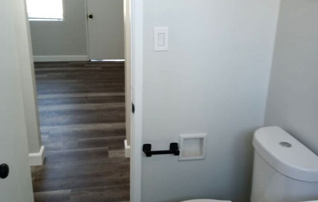 1 bed, 1 bath, $1,995, Unit 11