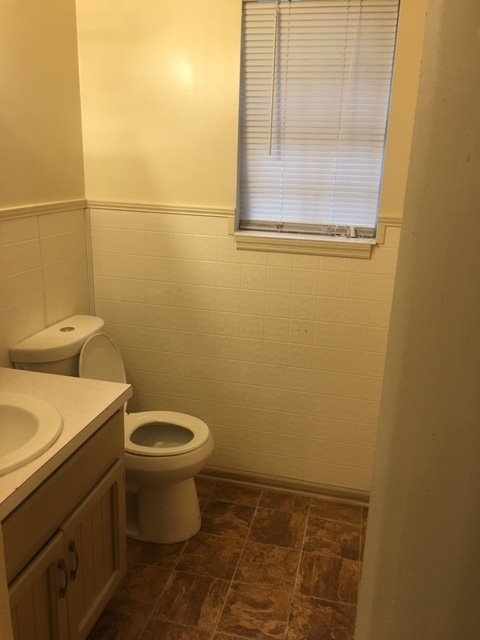 3 beds, 1 bath, $1,100