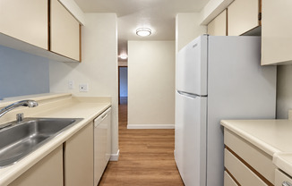 Shorecrest Apartments