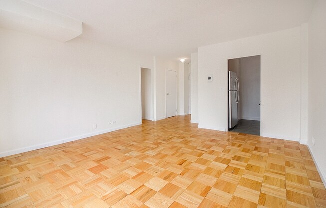 350 W 51 ST