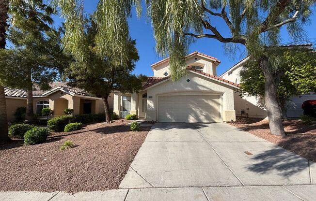 Gorgeous 3Bed/2.5Bath, 2-Story home located in Summerlin