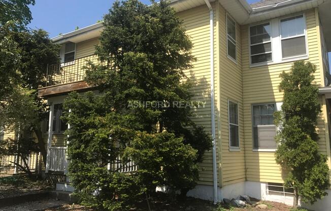 86 GLOUCESTER ST