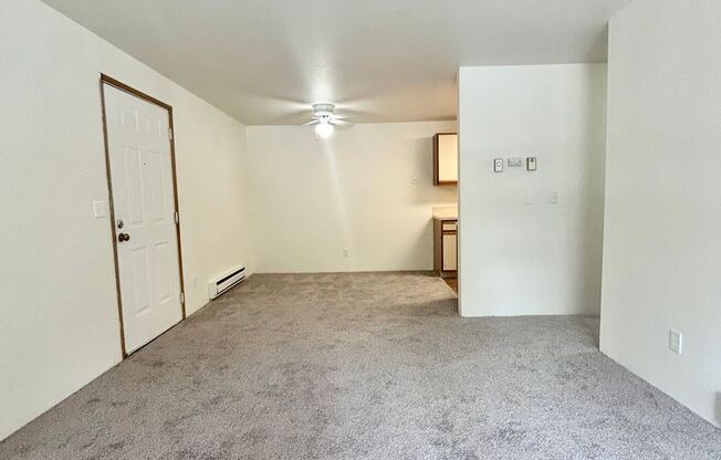 1 MONTH FREE! Glenbrook Apartments1 and 2 bedroom apartments home with W/D in unit
