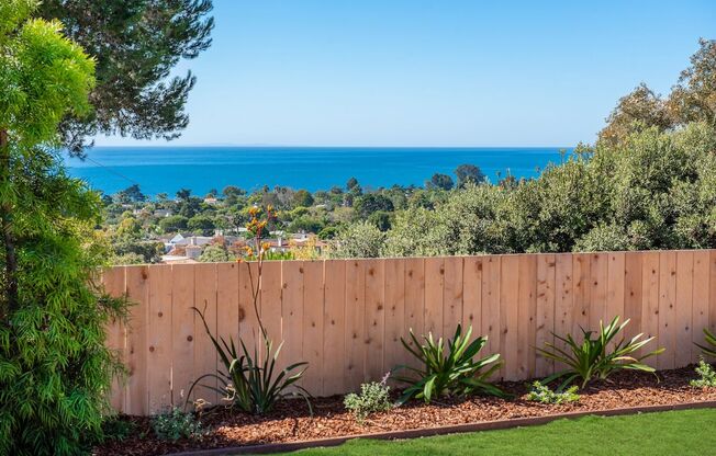 Beautifully Remodeled Mesa home with Ocean Views!