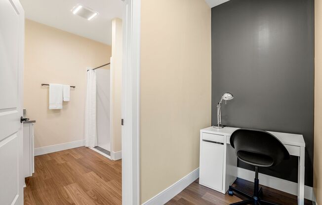 1 bed, 1 bath, 569 sqft, $1,199, Unit 140 Emmaus Rd.