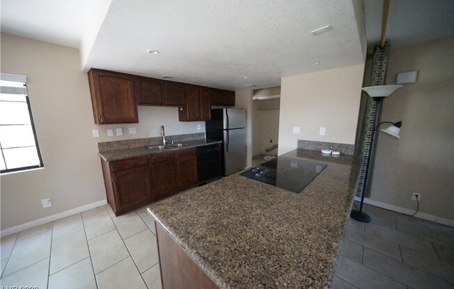 4231 Sanderling Circle #270