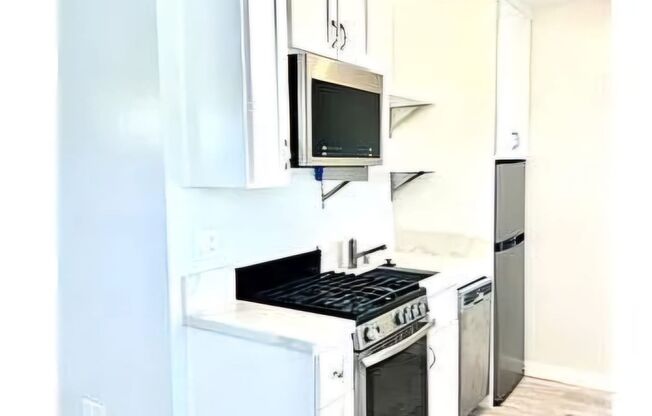 613 S Prairie Avenue