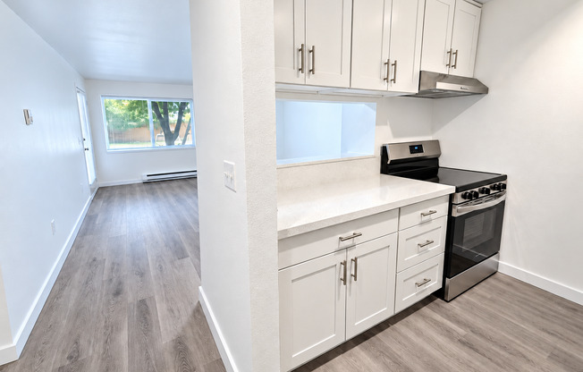 1 bed, 1 bath, 590 sqft, $1,395, Unit 126