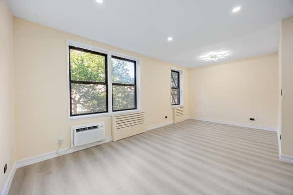 100-25 Queens Boulevard