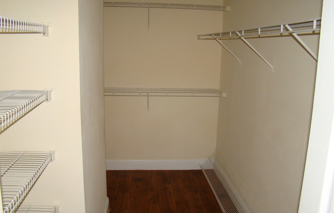 2 beds, 2 baths, $2,402