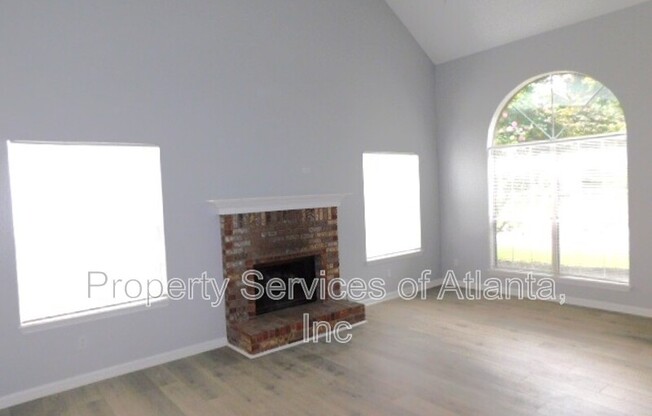 255 PINEWALK WAY