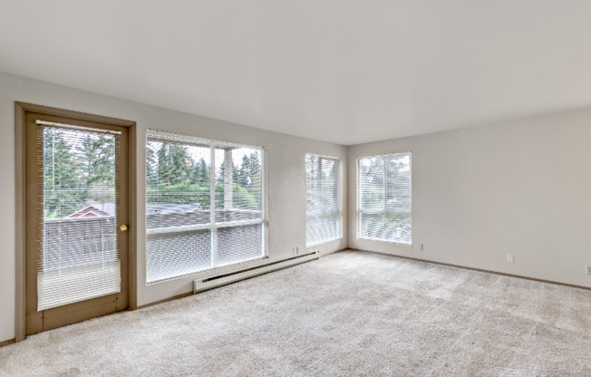 12520 ROOSEVELT WAY NE