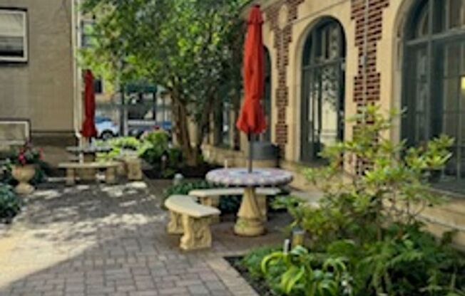 Oak Grove Apartment Hotel