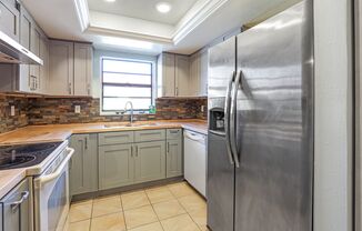 55+ ONLY Updated 1 Bed 1 Bath In Meadow Croft In Bradenton!!