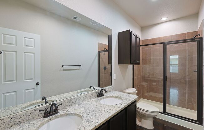 3 beds, 2 baths, $1,400, Unit 209 Kaspar Way