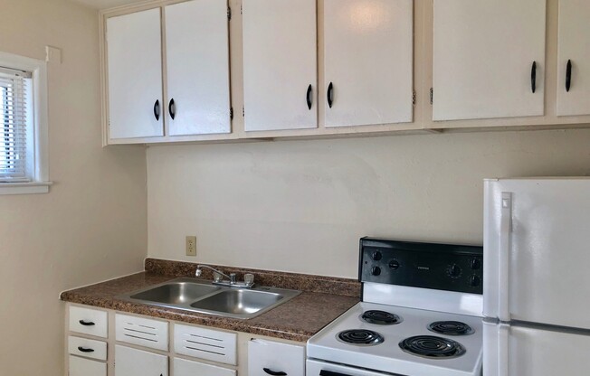 1 bed, 1 bath, 560 sqft, $735, Unit 30C3