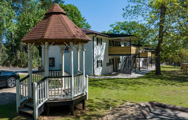 1 bed, 1 bath, 694 sqft, $1,000, Unit A-02