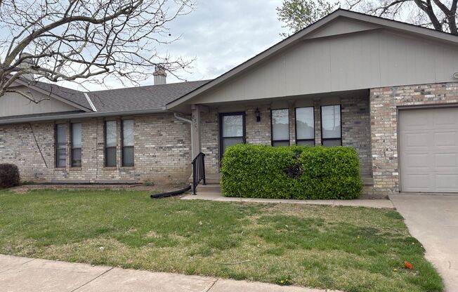 Beautiful 3 Bed 2 bath Home