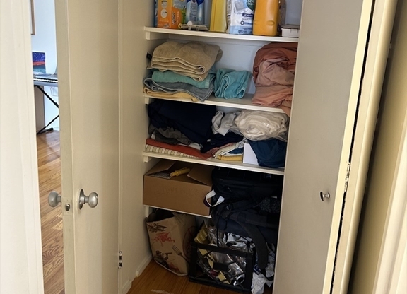 1 bed, 1 bath, 860 sqft, $2,700, Unit 407