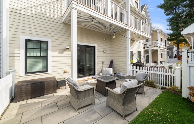 3 beds, 2.5 baths, 1,757 sqft, $4,500, Unit 3