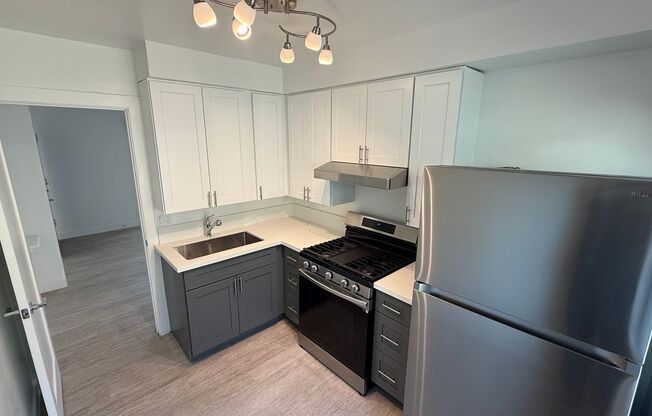 Live in one of the best locations in Los Angeles - Hollywood Hills