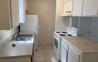 2 beds, 1.5 baths, 850 sqft, $765, Unit 1703