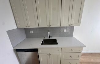 1 bed, 1 bath, $3,395, Unit 301