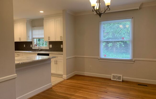 Myers Park 3 Bedrooms 2 Bathroom Duplex!