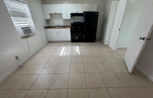 5814 Taylor St Hollywood, FL 33021