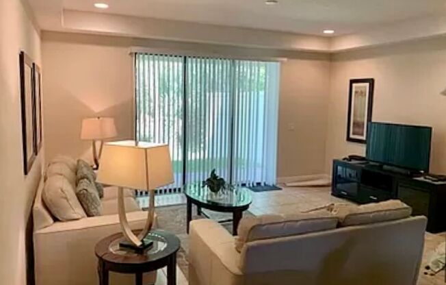 Live like your on vacation in our Championsgate Luxury Townhouse - Fully Furnished