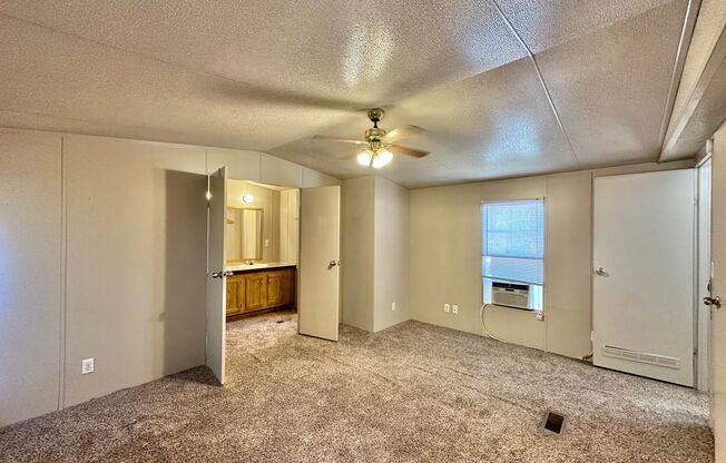 3 beds, 2 baths, $1,200