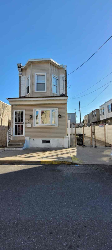 312 BAILEY ST