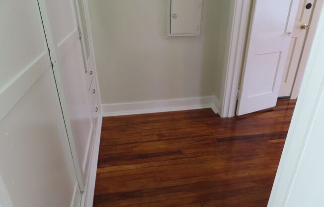 Studio, 1 bath, 400 sqft, $685, Unit #15