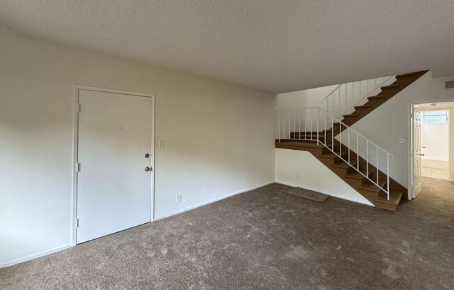 2014 Cloverfield Blvd.