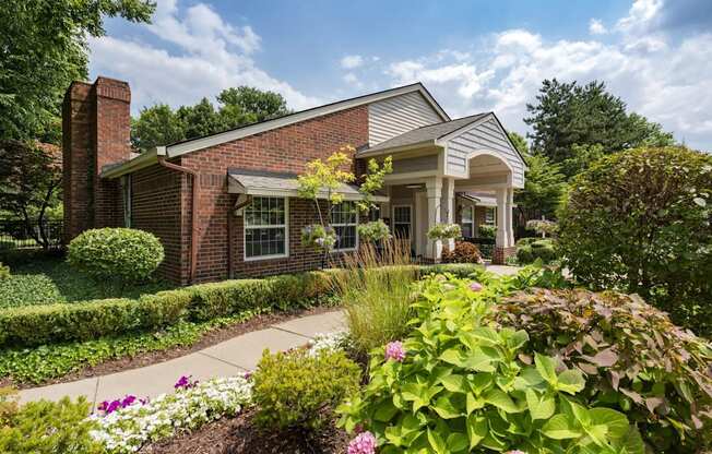 Welcome to Fairlane Meadow Apartments and Townhomes