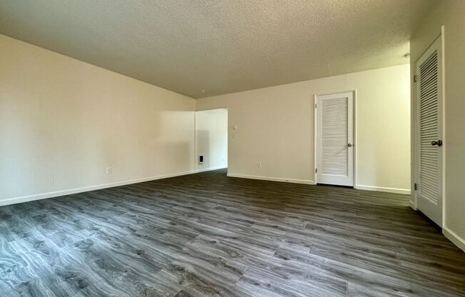 2 beds, 1 bath, $1,599