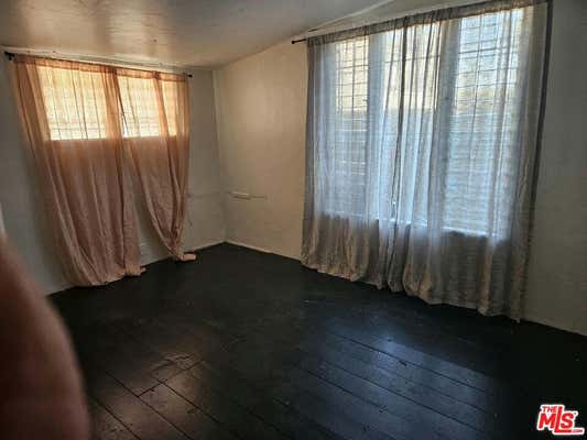 1 bed, 1 bath, 350 sqft, $2,400