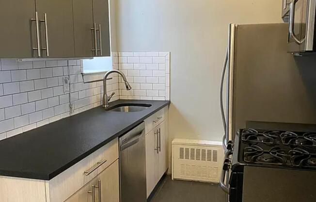 2 beds, 1 bath, $4,795, Unit 8