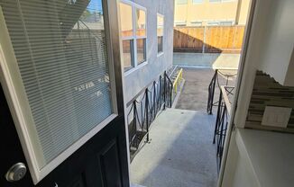 2 beds, 1 bath, $2,795, Unit # 13020