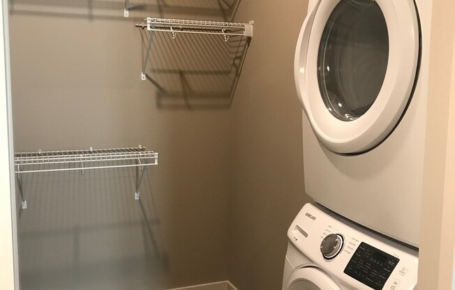 1 bed, 1 bath, 798 sqft, $905, Unit 301